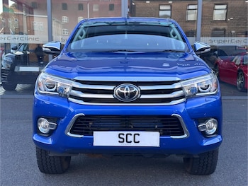 Used Toyota Hilux 2017 for sale - 76061010: Photo