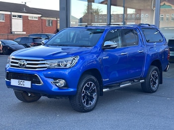 Used Toyota Hilux 2017 for sale - 76061010: Photo