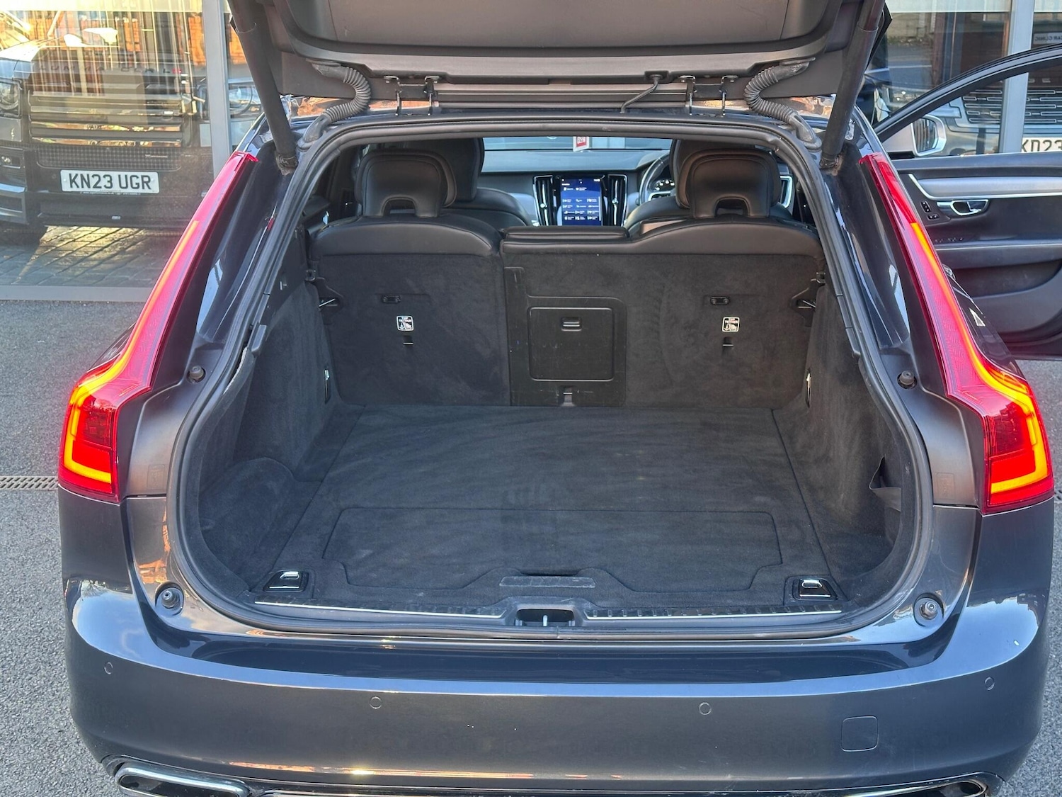 Used Volvo V90 2019 for sale - 77057505: Photo 14