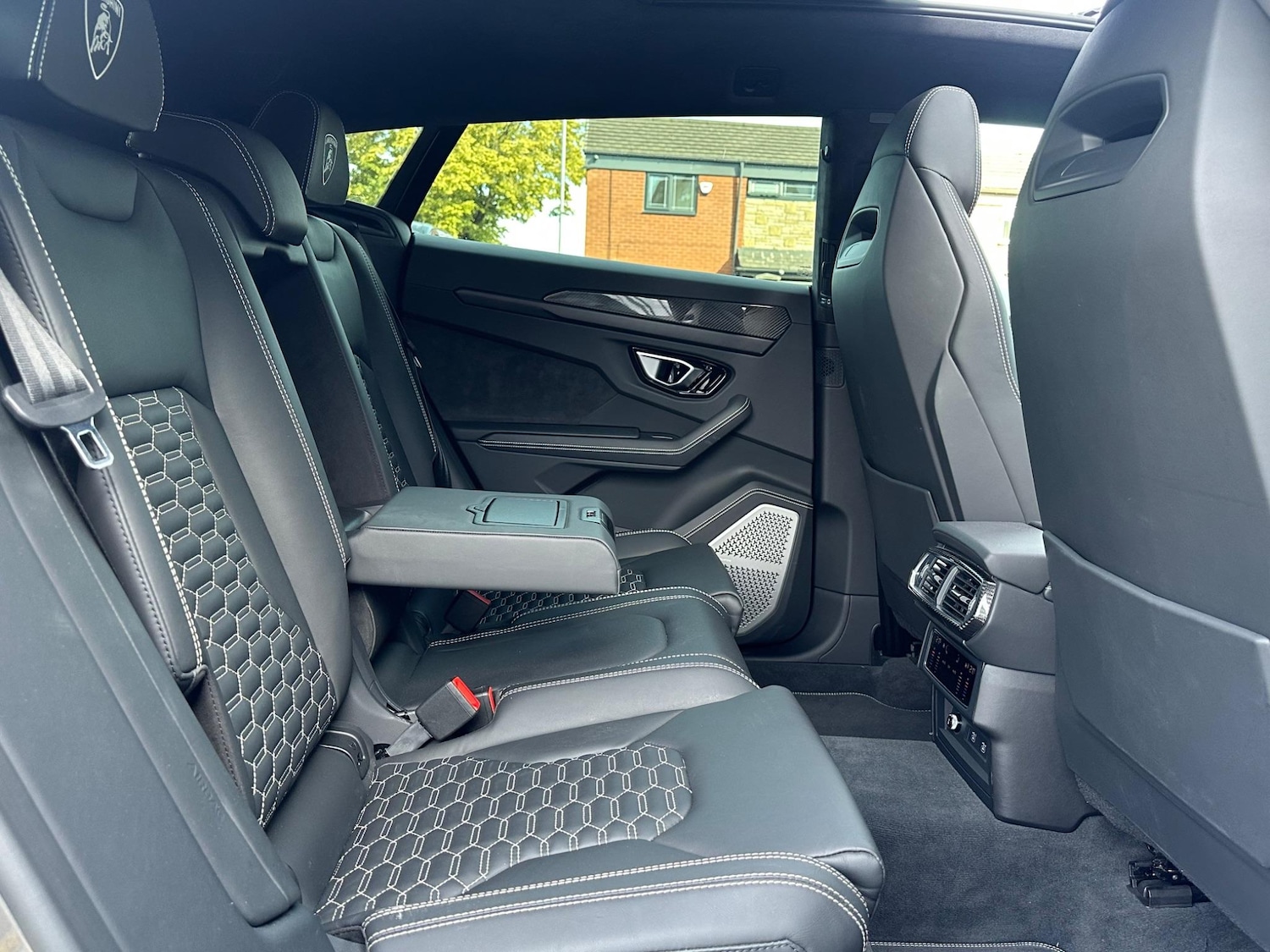 Used Lamborghini Urus 2022 for sale - 76500015: Photo 11