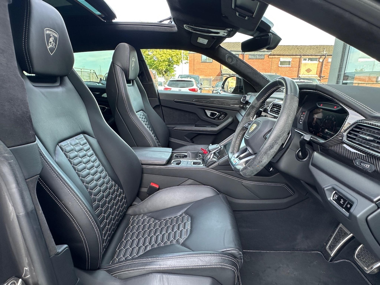 Used Lamborghini Urus 2022 for sale - 76500015: Photo 17