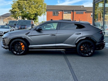Used Lamborghini Urus 2022 for sale - 76500015: Photo
