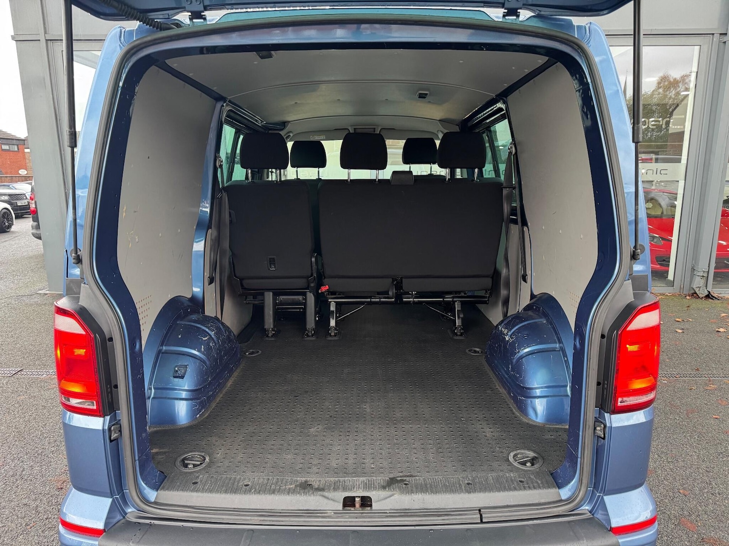 Used Volkswagen Transporter 2018 for sale - 76431818: Photo 10