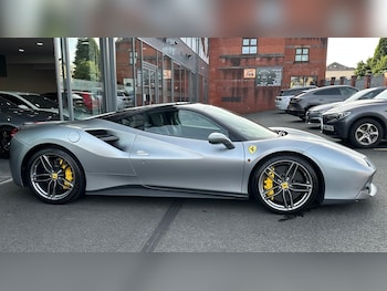 Used Ferrari 488 2016 for sale - 75225285: Photo