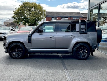 Used Land Rover Defender 110 2022 for sale - 75532076: Photo