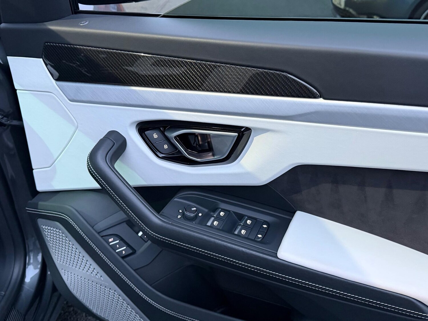 Used Lamborghini Urus 2019 for sale - 77090778: Photo 16