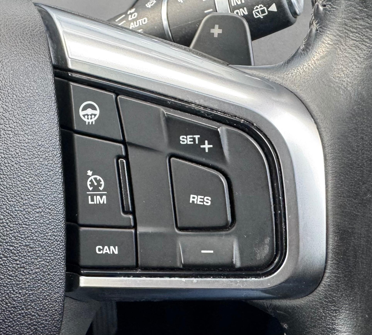 Used Land Rover Discovery Sport 2017 for sale - 76377903: Photo 14