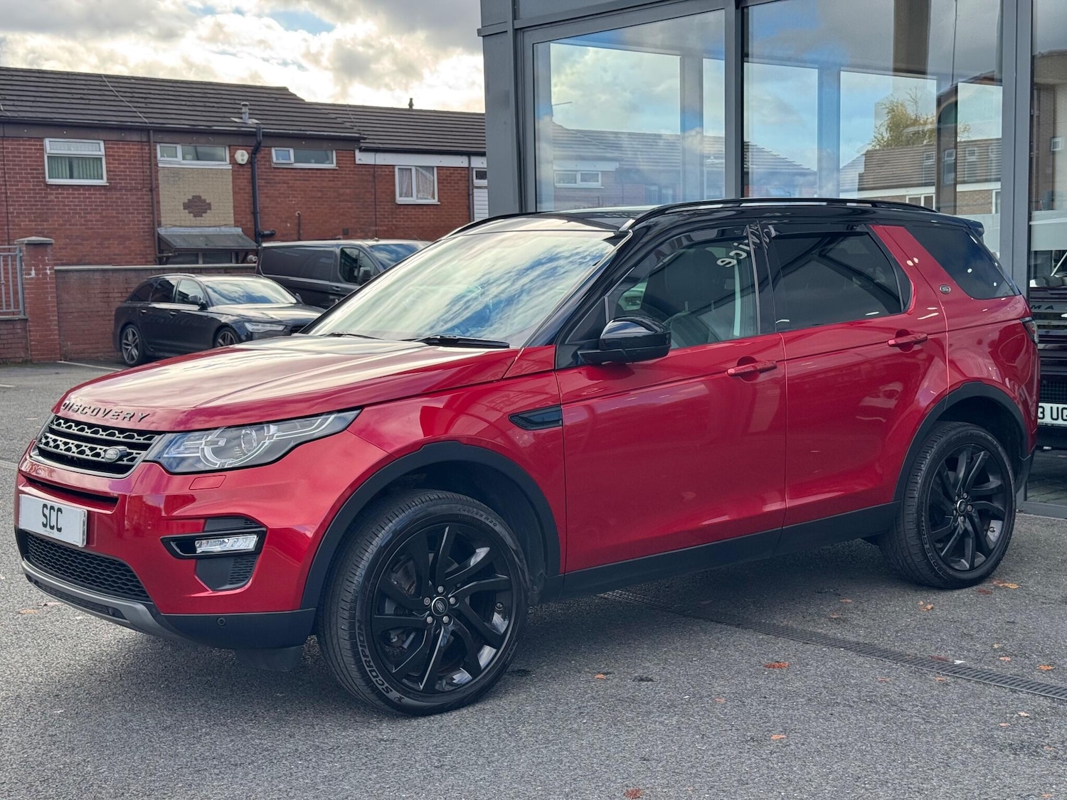 Used Land Rover Discovery Sport 2017 for sale - 76377903: Photo 3