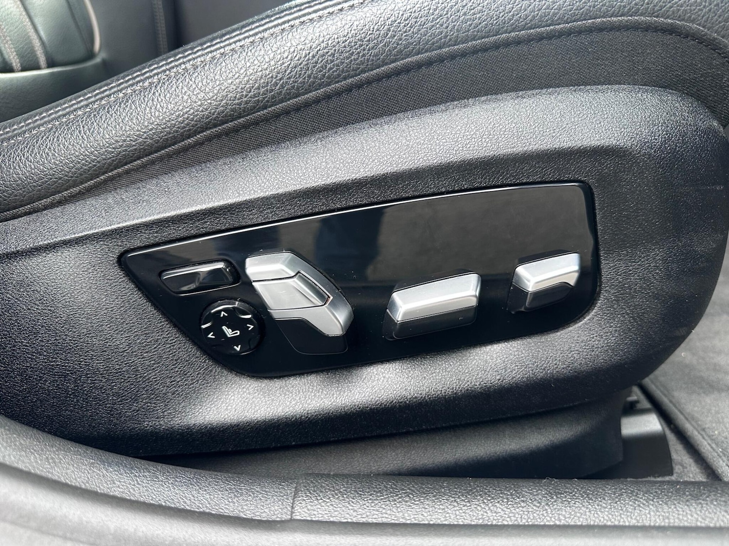 Used BMW 5 Series 2020 for sale - 76715280: Photo 17