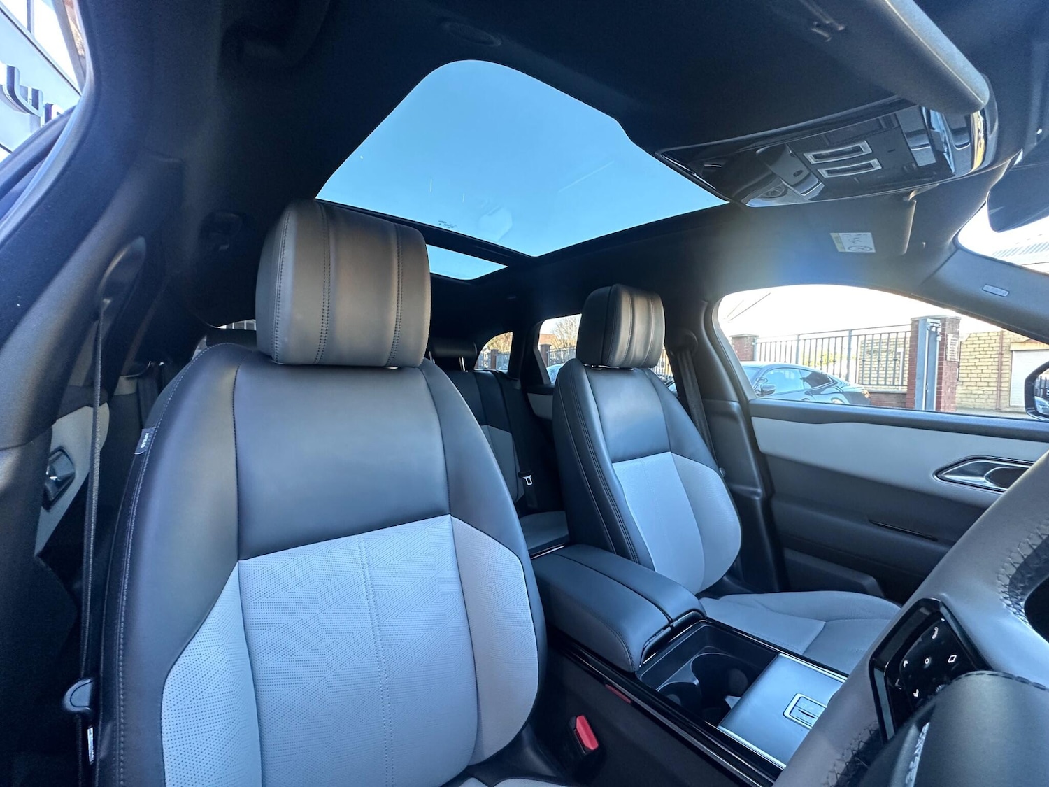 Used Land Rover Range Rover Velar 2023 for sale - 76701827: Photo 15