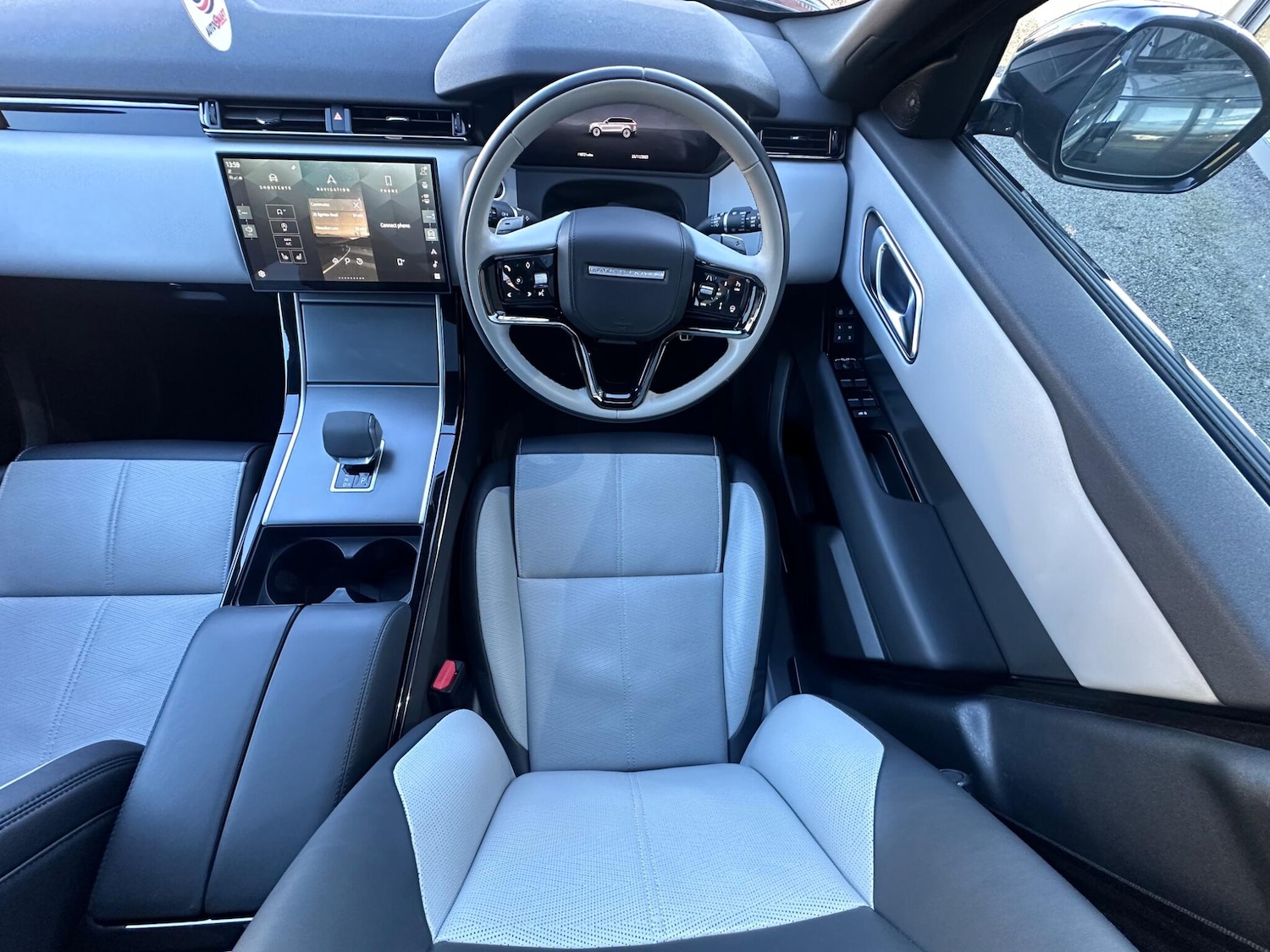 Used Land Rover Range Rover Velar 2023 for sale - 76701827: Photo 16