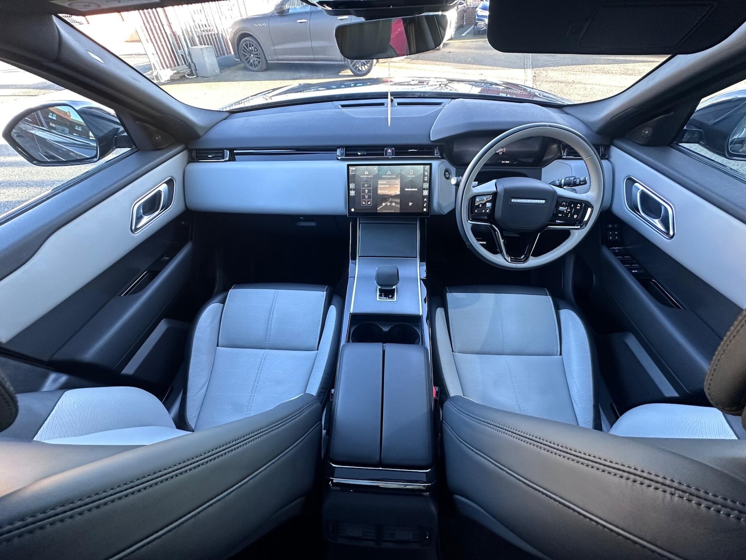 Used Land Rover Range Rover Velar 2023 for sale - 76701827: Photo 17