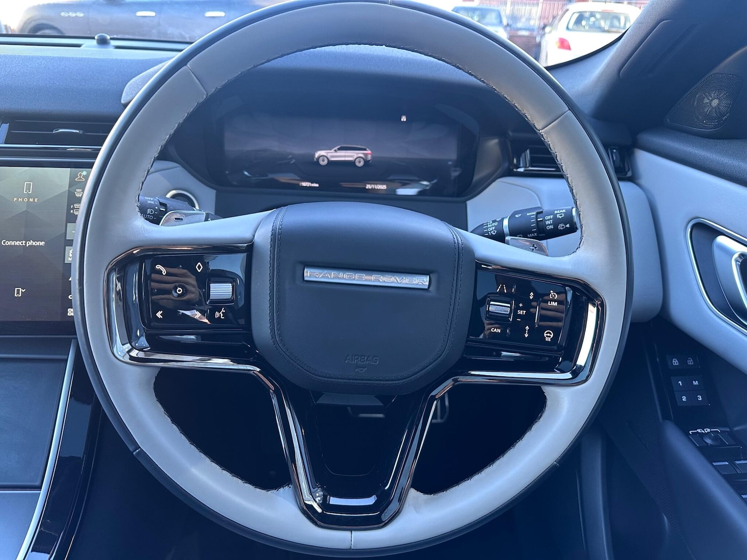 Used Land Rover Range Rover Velar 2023 for sale - 76701827: Photo 25