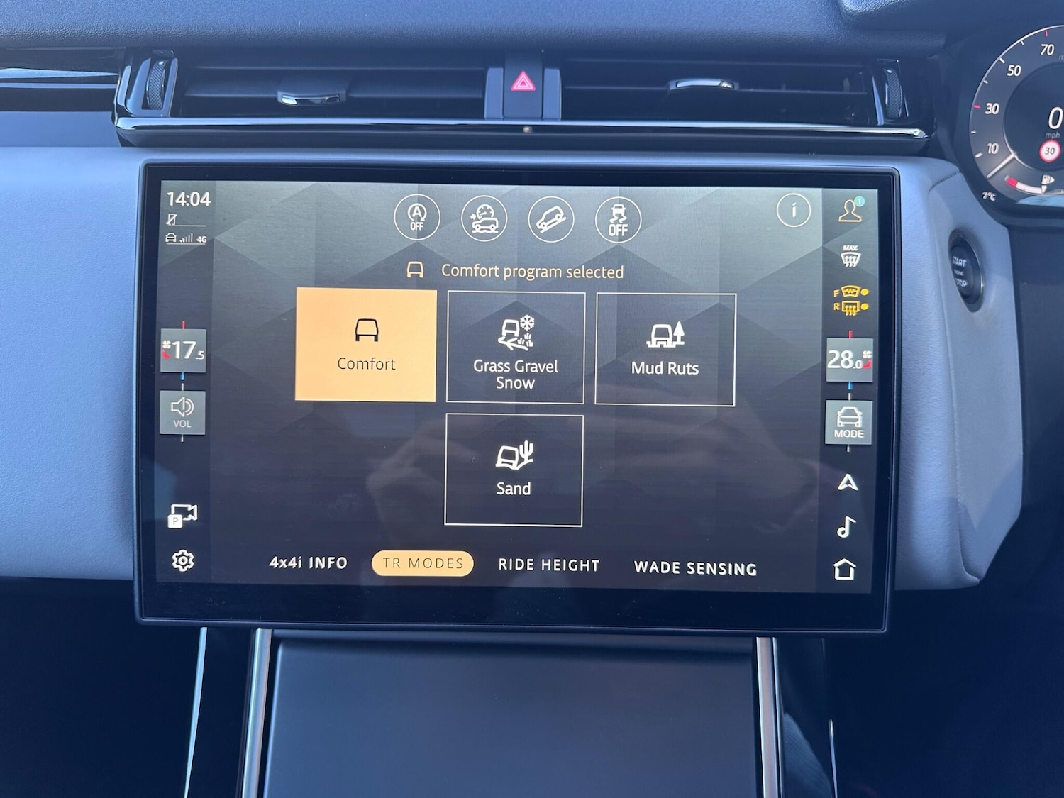 Used Land Rover Range Rover Velar 2023 for sale - 76701827: Photo 34