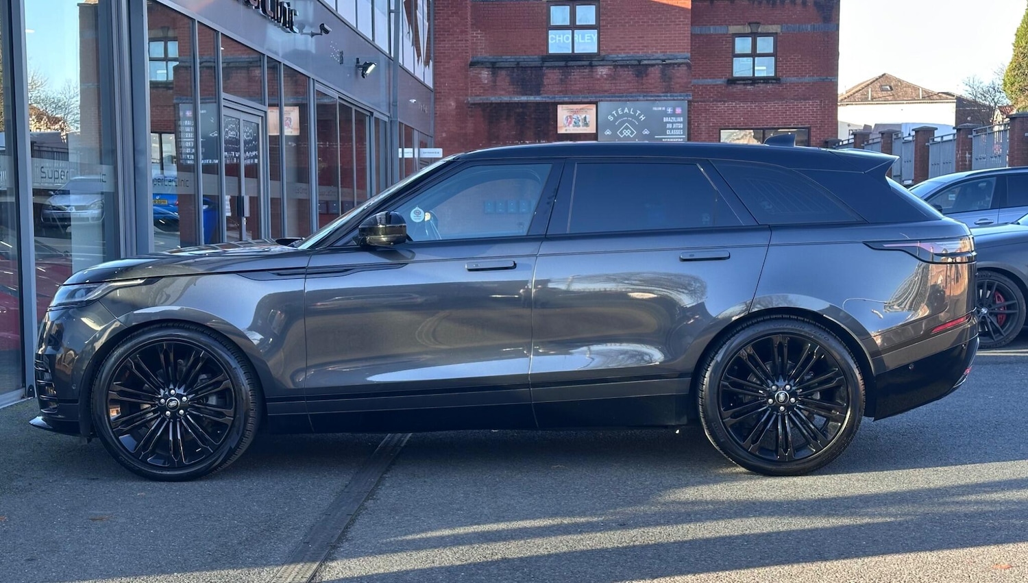 Used Land Rover Range Rover Velar 2023 for sale - 76701827: Photo 6