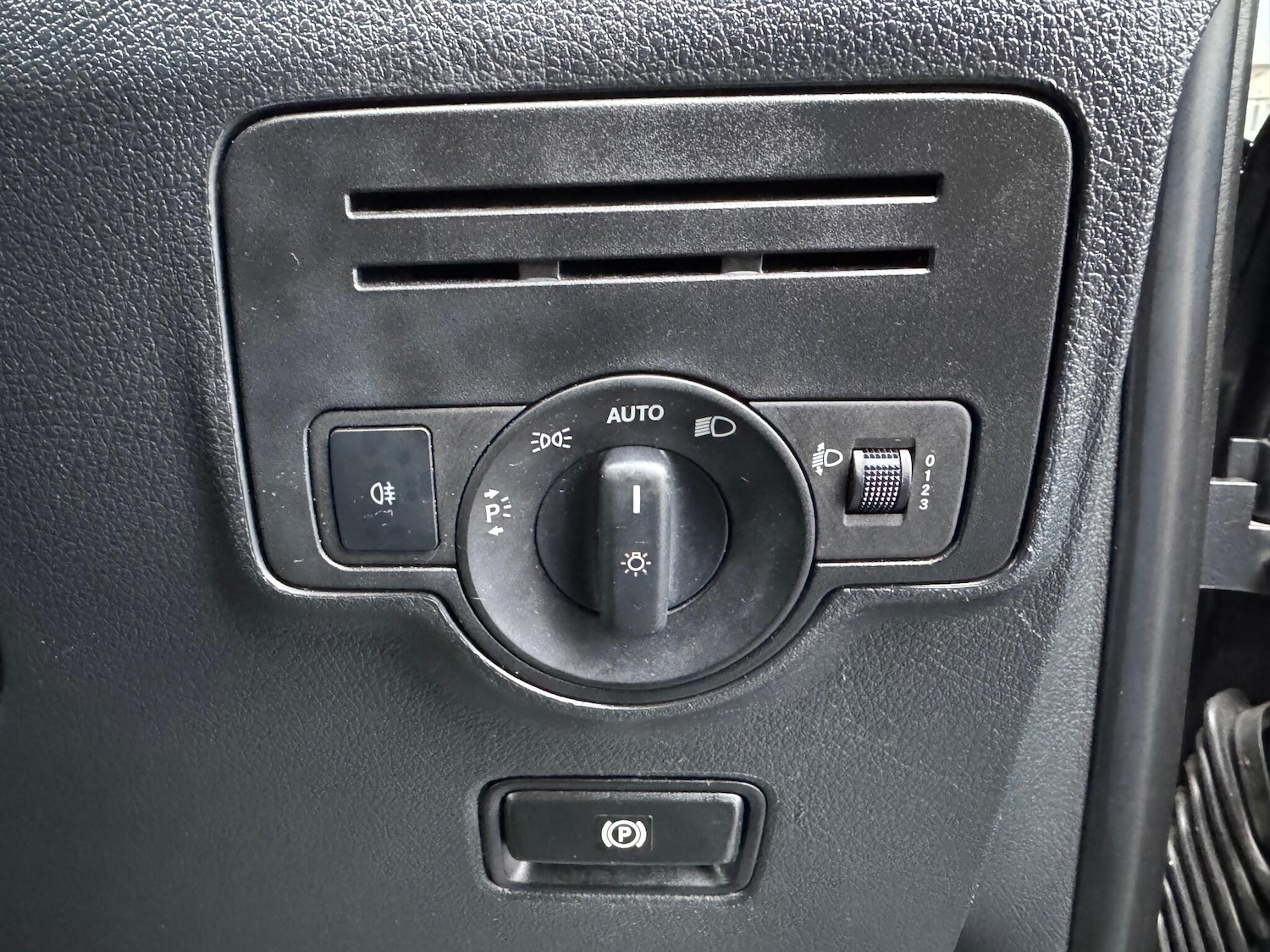 Used Mercedes-Benz Vito 2016 for sale - 77175827: Photo 12