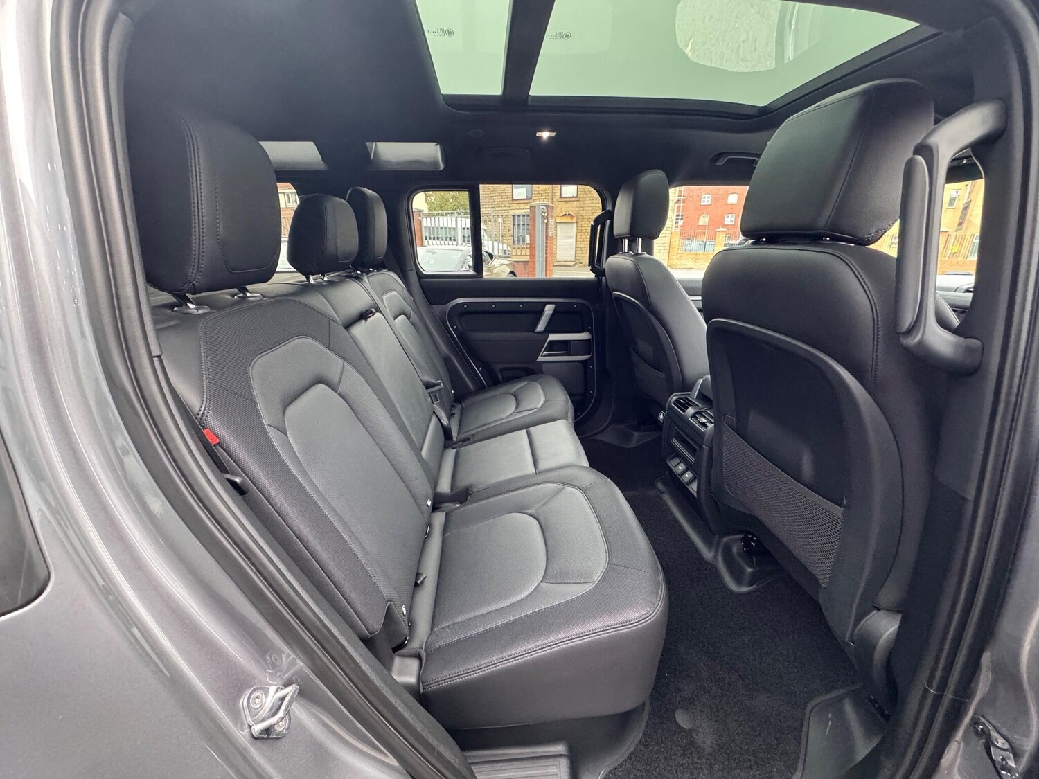 Used Land Rover Defender 110 2023 for sale - 76283849: Photo 20