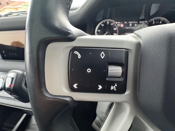 Used Land Rover Defender 110 2023 for sale - 76283849: Photo 23
