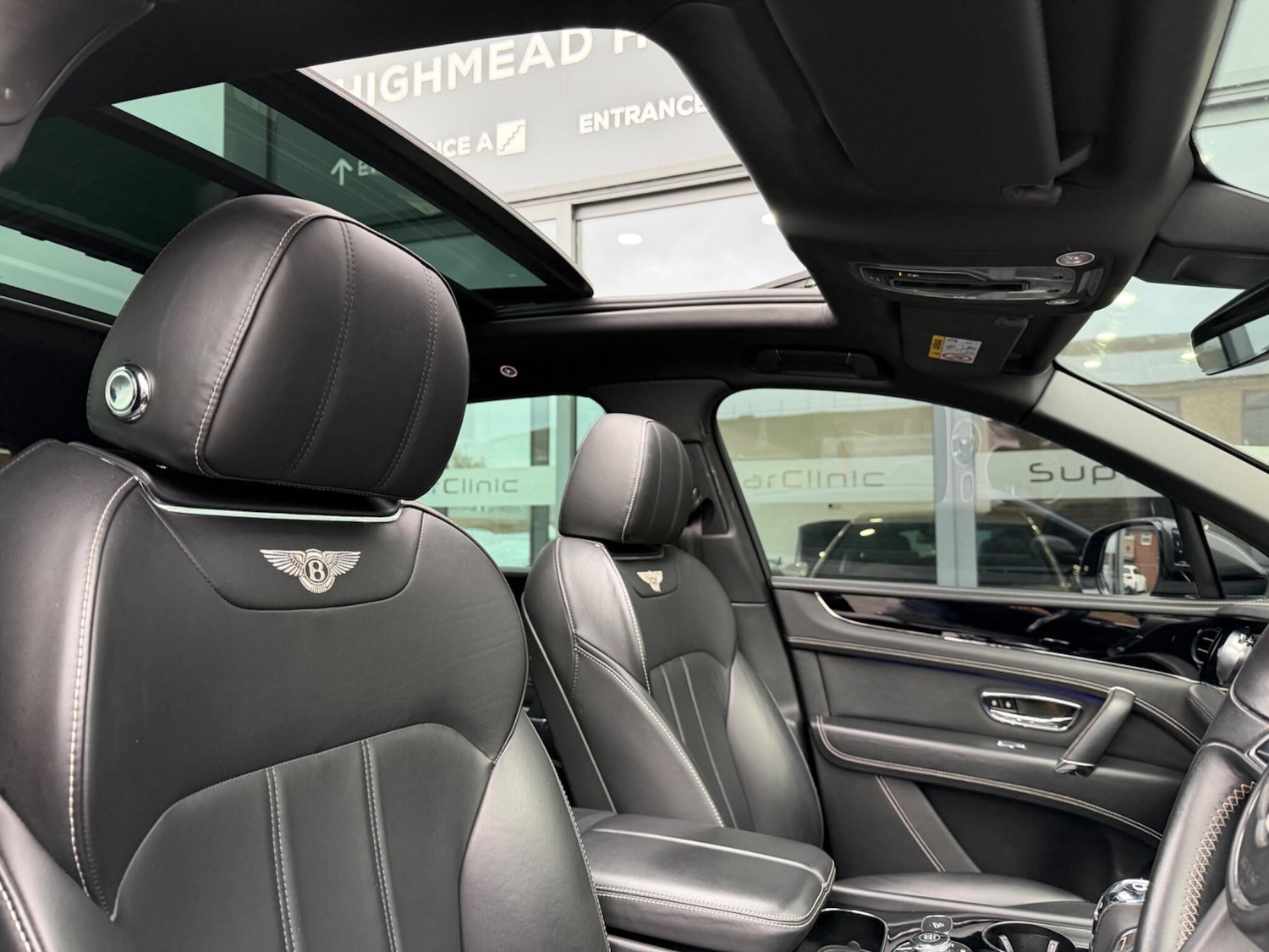 Used Bentley Bentayga 2017 for sale - 77468608: Photo 18