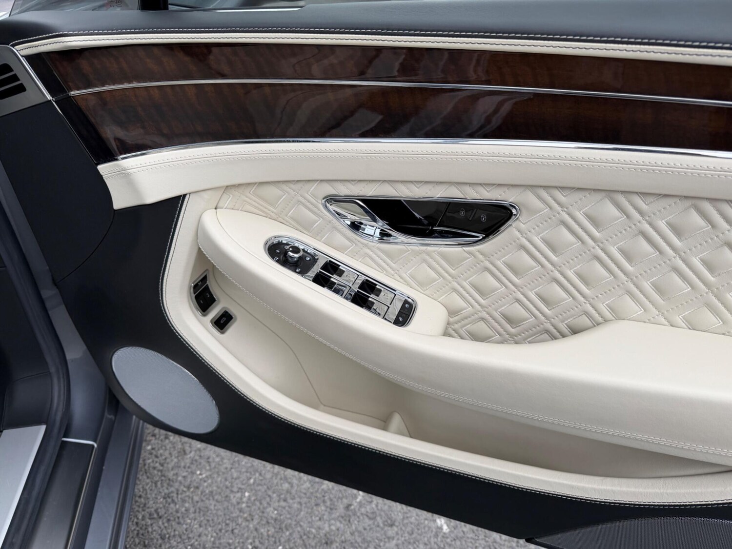 Used Bentley Continental 2018 for sale - 78100109: Photo 11