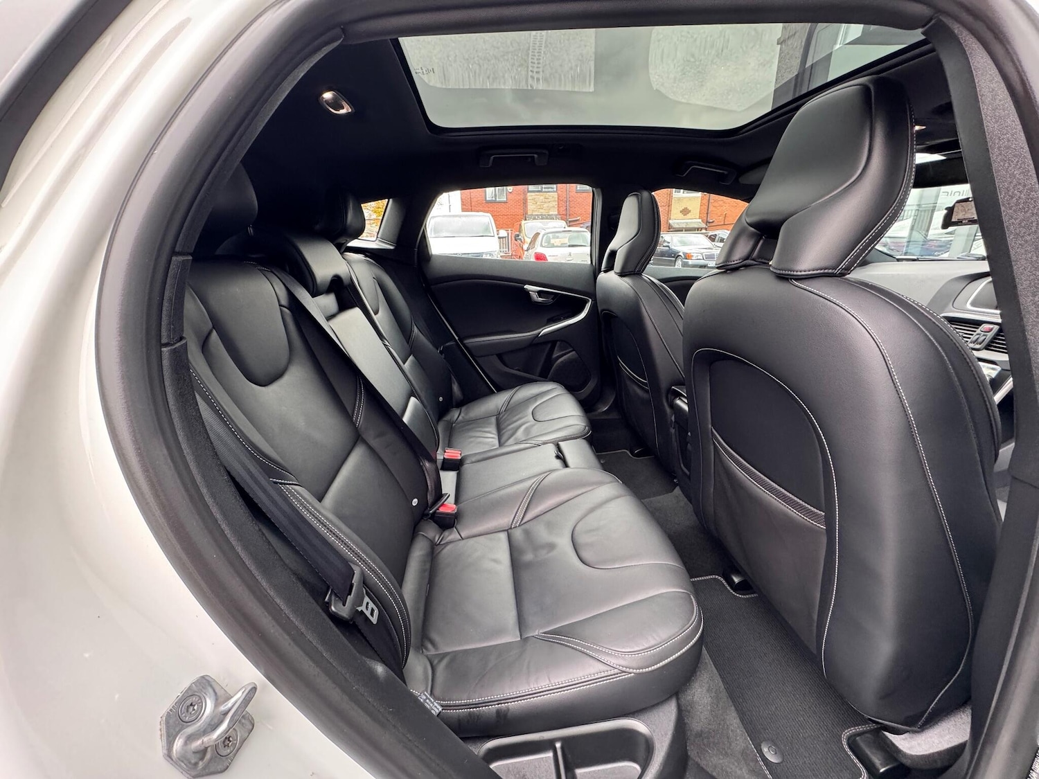 Used Volvo V40 2025 for sale - 77050150: Photo 12