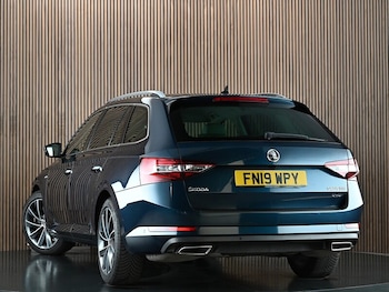 Used Skoda Superb 2019 for sale - 79104300: Photo