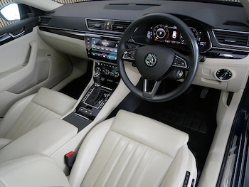 Used Skoda Superb 2019 for sale - 79104300: Photo