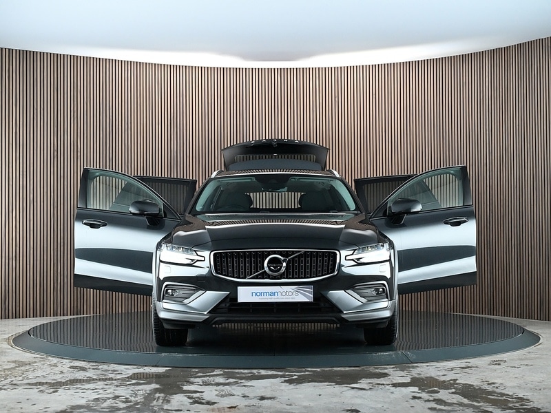 Used Volvo V60 2020 for sale - 77384825: Photo 15