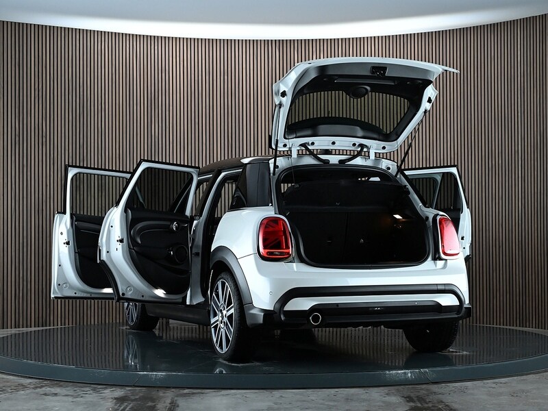 Used MINI Hatch 2023 for sale - 77840728: Photo 17