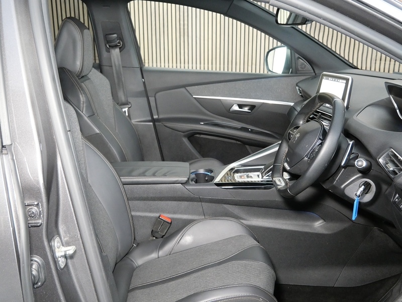 Used Peugeot 3008 2018 for sale - 77953469: Photo 32