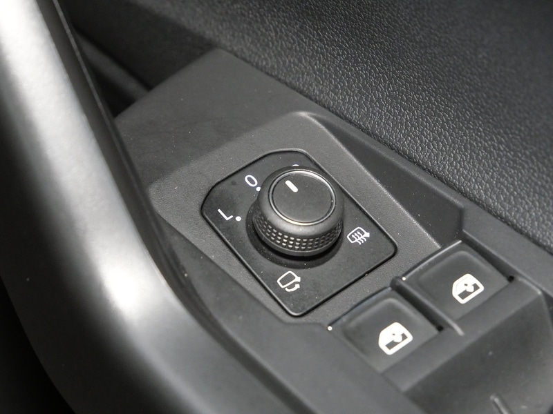 Used Volkswagen Taigo for sale - 77998376: Photo 42