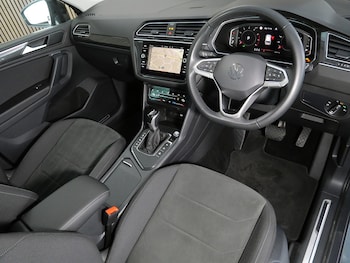 Used Volkswagen Tiguan 2023 for sale - 78228336: Photo