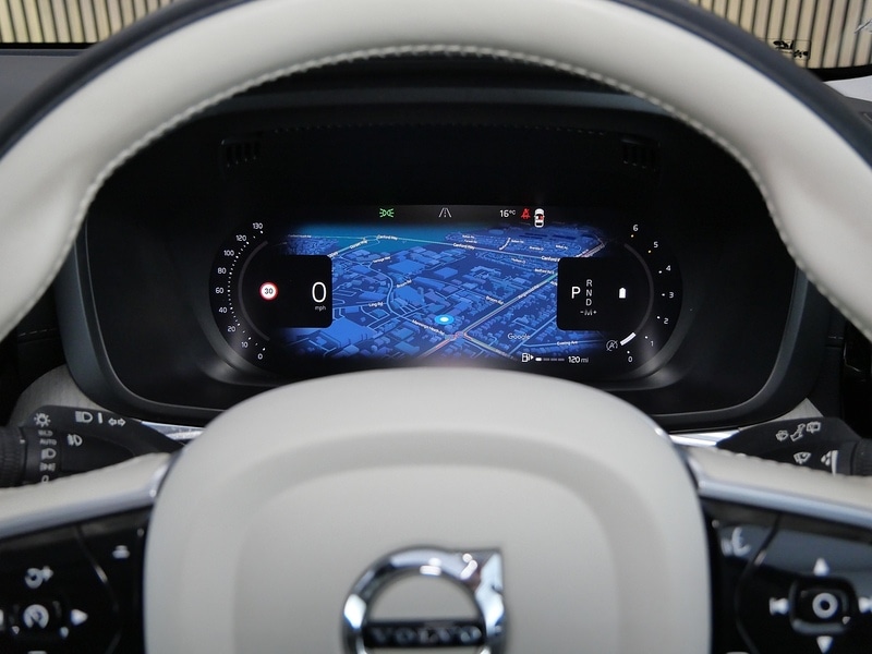 Used Volvo XC60 2021 for sale - 77953470: Photo 25