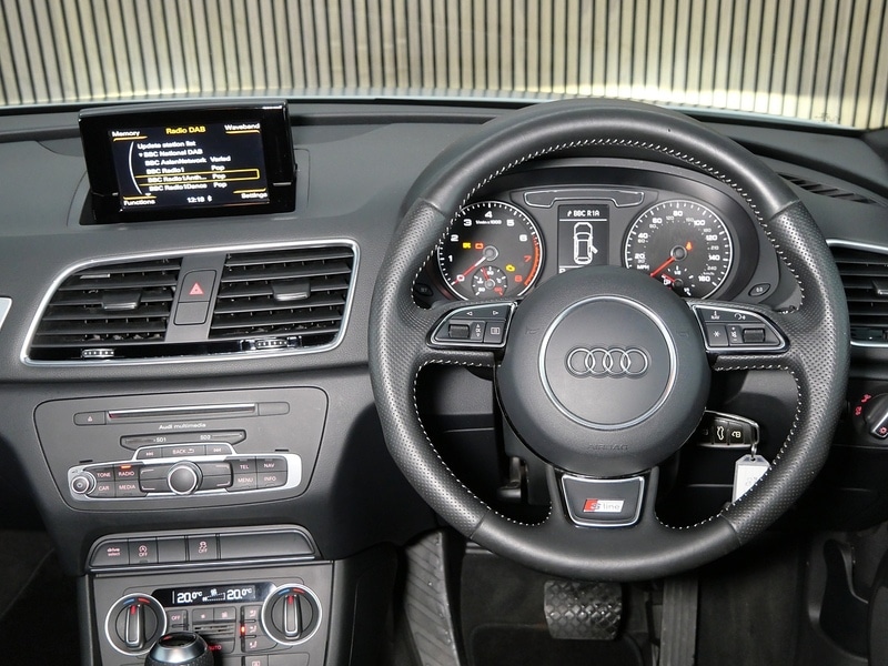 Used Audi Q3 2015 for sale - 77437836: Photo 26