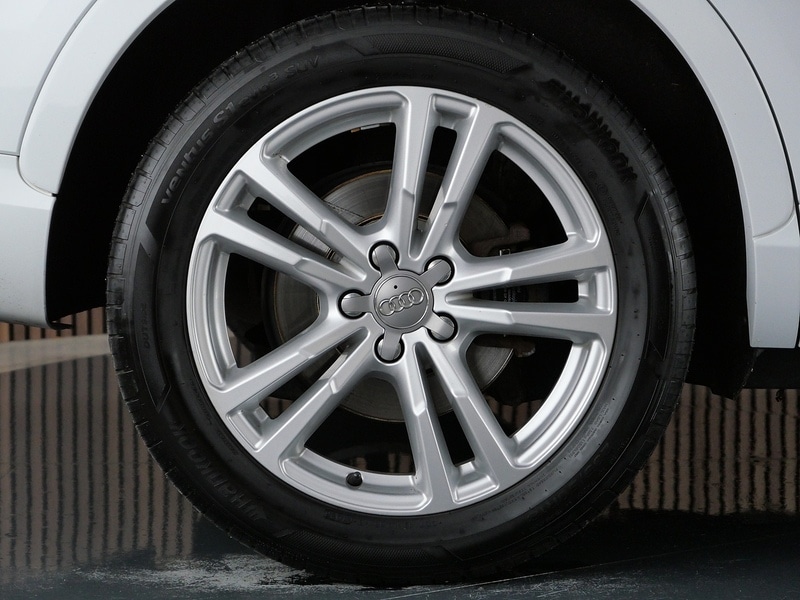 Used Audi Q3 2015 for sale - 77437836: Photo 44