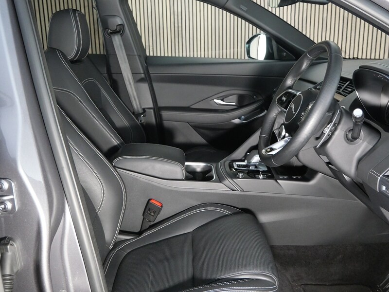 Used Jaguar E-Pace 2024 for sale - 77840712: Photo 32