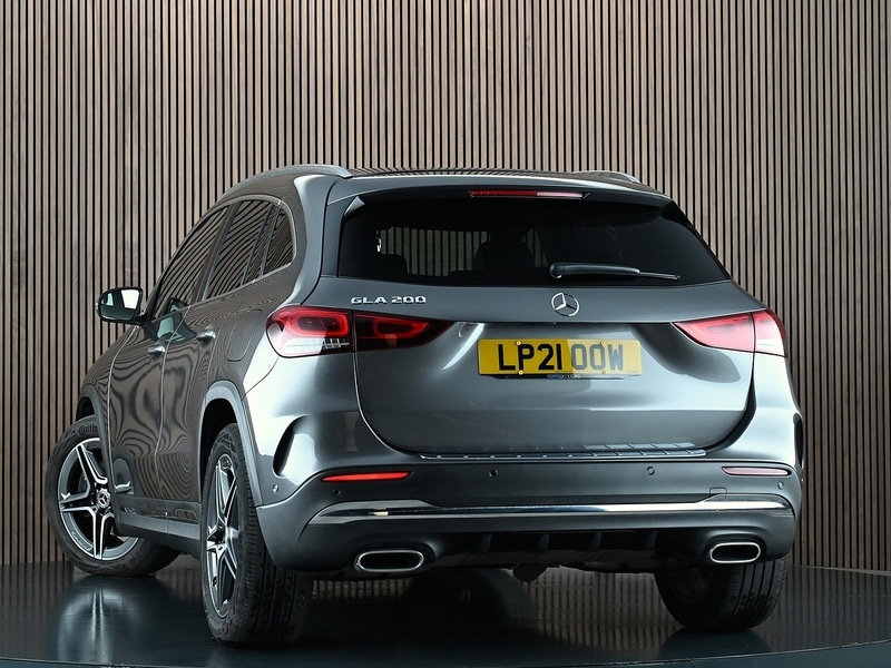 Used Mercedes-Benz GLA 2021 for sale - 77990196: Photo 2