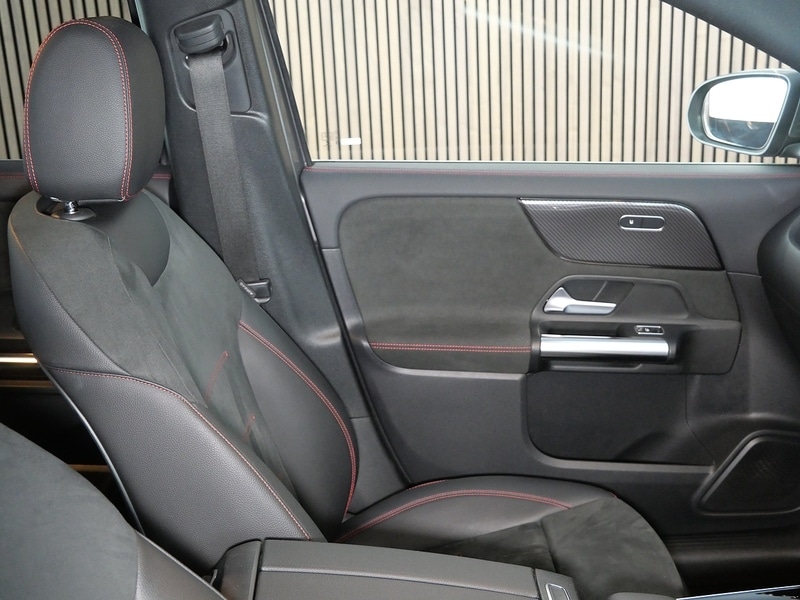 Used Mercedes-Benz GLA 2021 for sale - 77990196: Photo 31