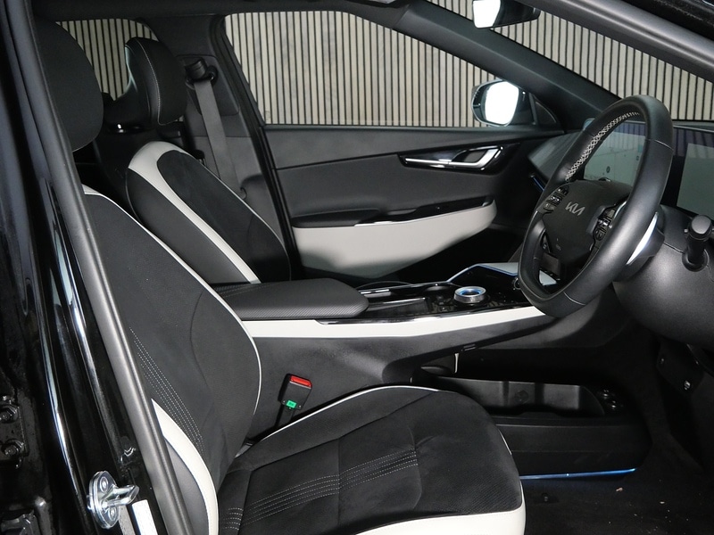 Used Kia EV6 2023 for sale - 77384817: Photo 32