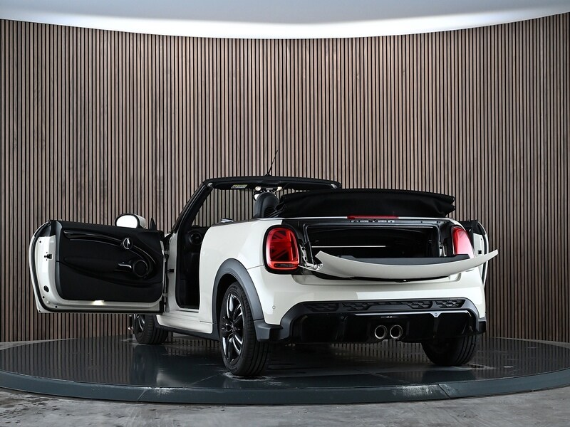 Used MINI Convertible 2021 for sale - 77840694: Photo 17