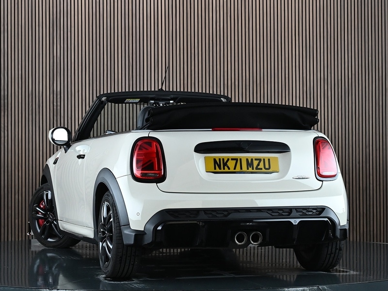 Used MINI Convertible 2021 for sale - 77840694: Photo 2