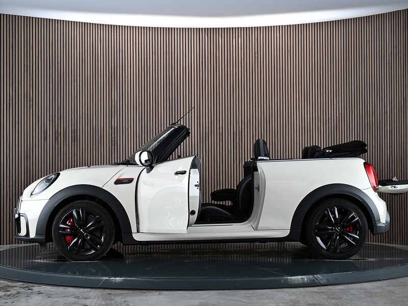 Used MINI Convertible 2021 for sale - 77840694: Photo 21