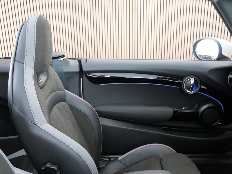 Used MINI Convertible 2021 for sale - 77840694: Photo 30