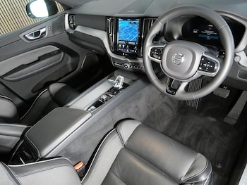 Used Volvo XC60 2022 for sale - 79359329: Photo