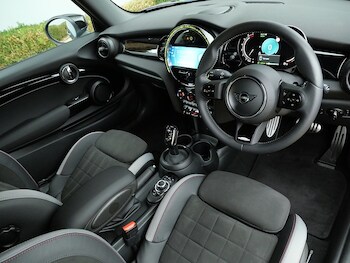 Used MINI Hatch 2023 for sale - 77384807: Photo