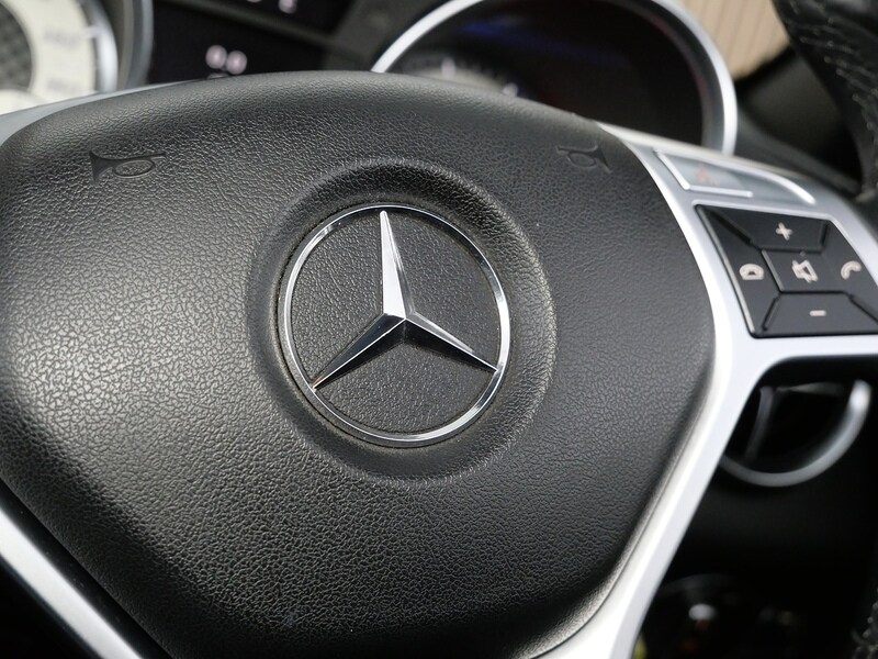 Used Mercedes-Benz SLK 2013 for sale - 77437835: Photo 35