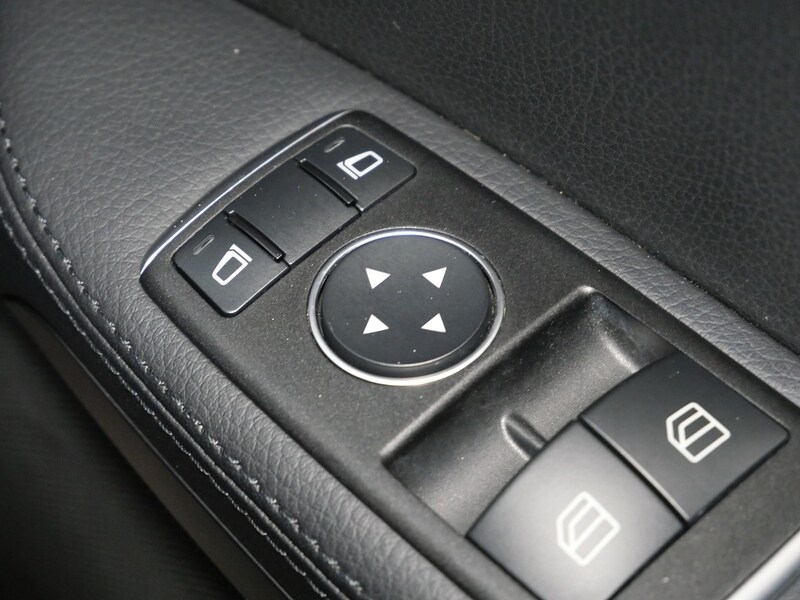 Used Mercedes-Benz SLC 2018 for sale - 77840730: Photo 40