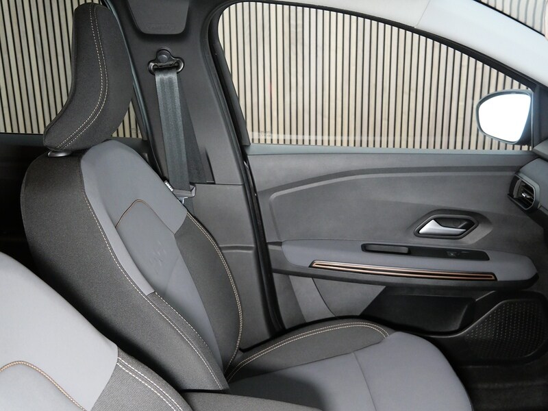 Used Dacia Jogger 2024 for sale - 77840766: Photo 32