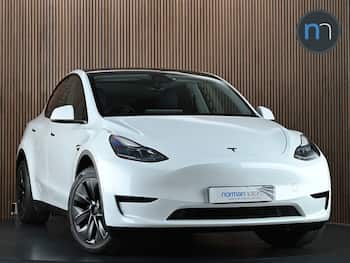 Used Tesla Model Y 2024 for sale - 79692025: Photo