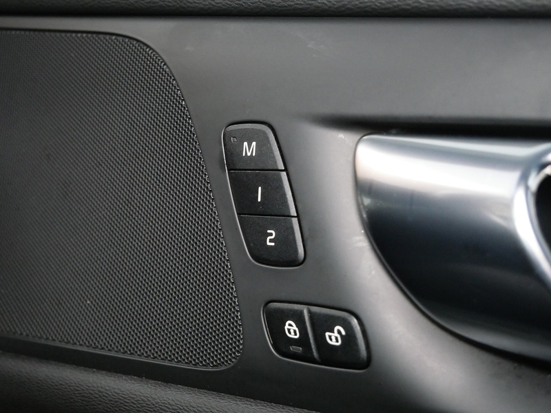 Used Volvo V60 2020 for sale - 77384826: Photo 40